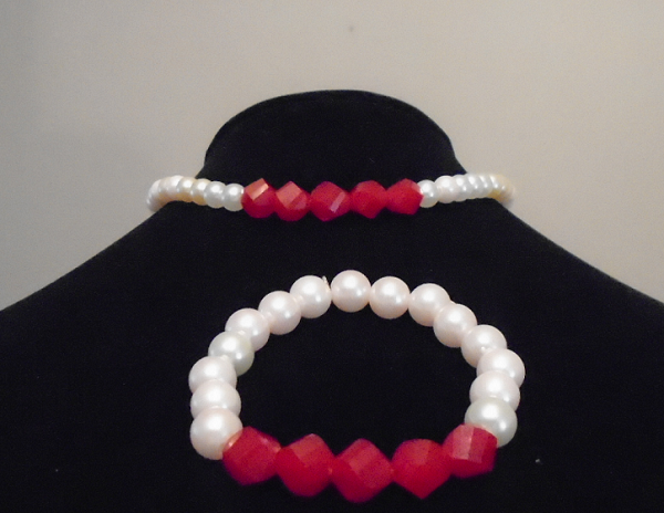 Red and White Necklace and Braclet Set