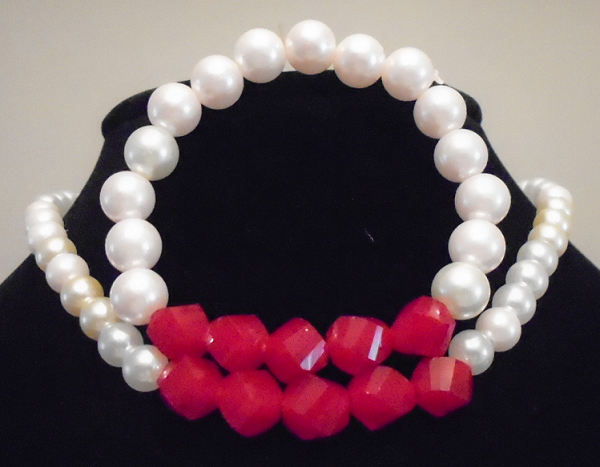 Red and White Necklace and Braclet Set