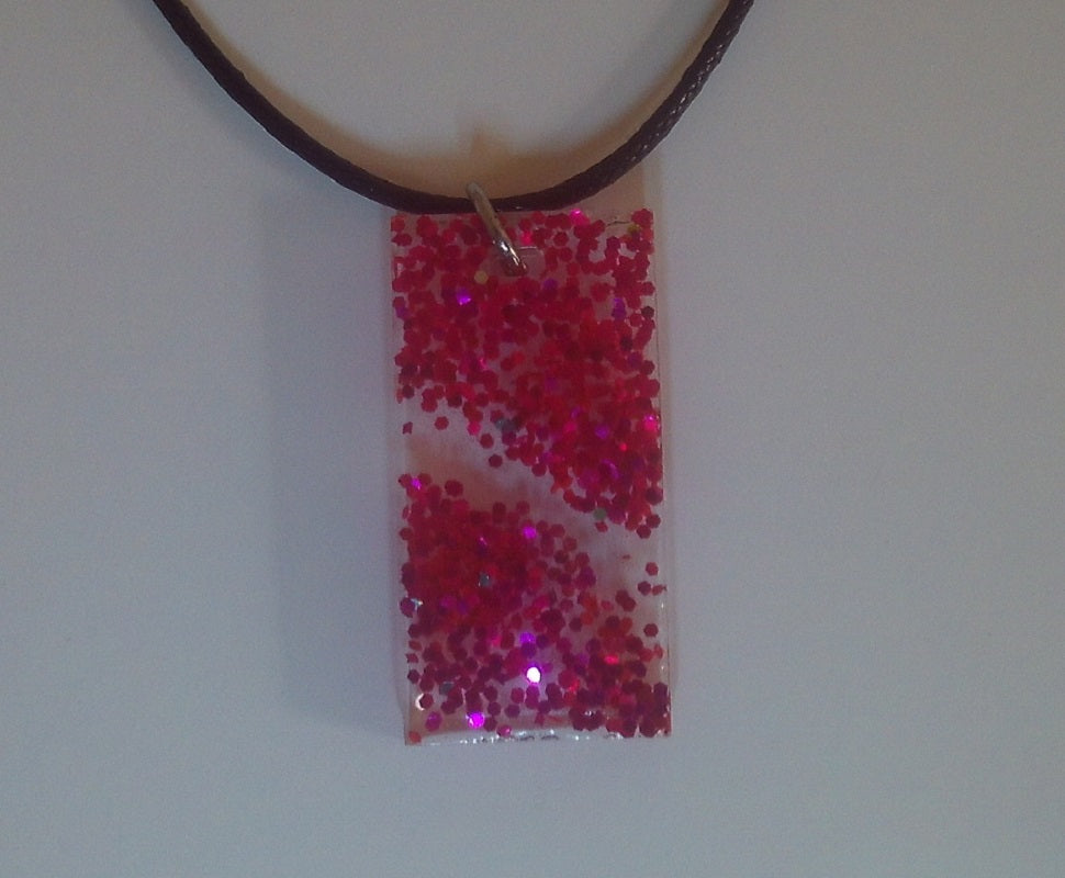 Dark Pink Resign Design Necklace