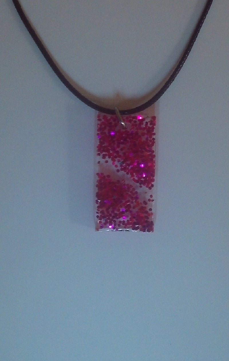 Dark Pink Resign Design Necklace