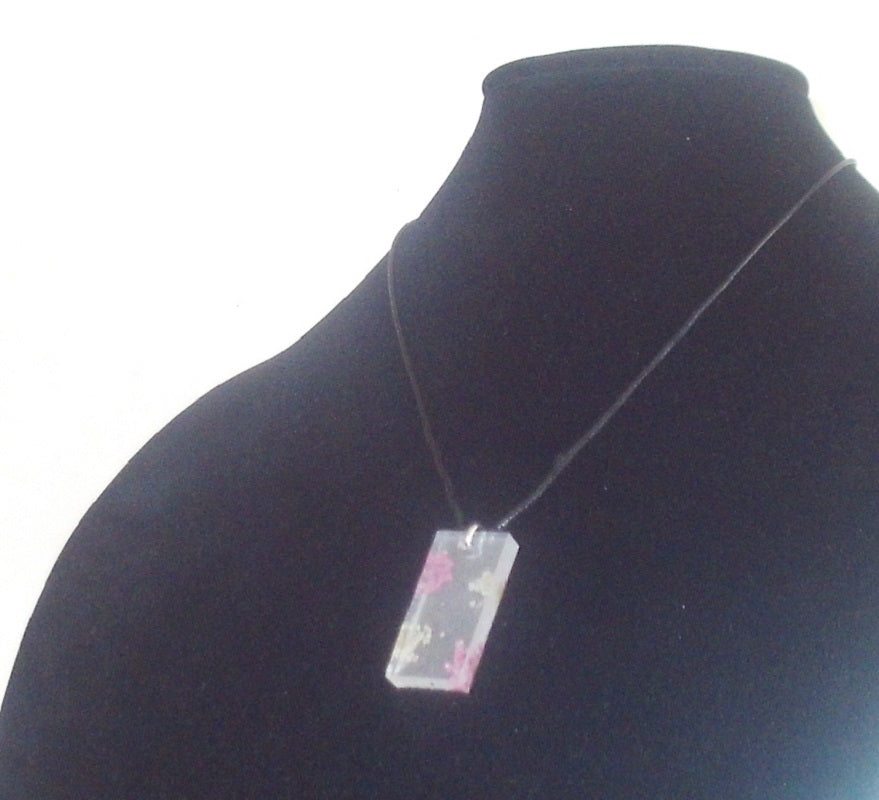 Violet White Flower Design Resin Necklace